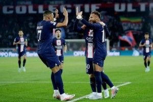 14, 巴黎圣日耳曼刷新队史连胜纪录  