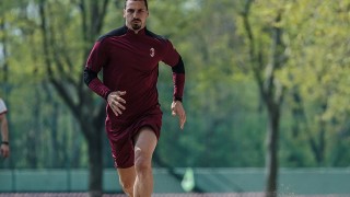  AC米兰德比战憾负跌出前十  