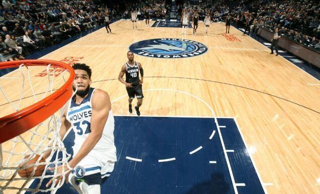  唐斯20+20，森林狼胜开拓者  